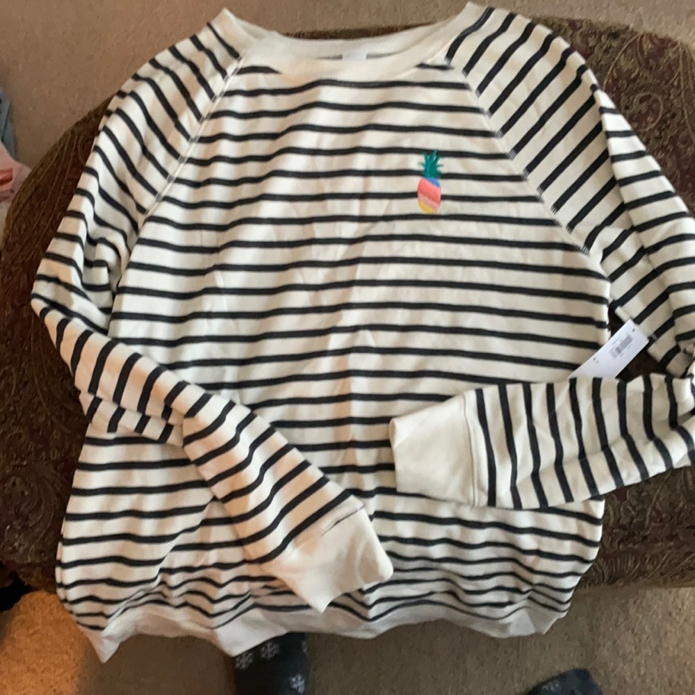 Old navy crew neck